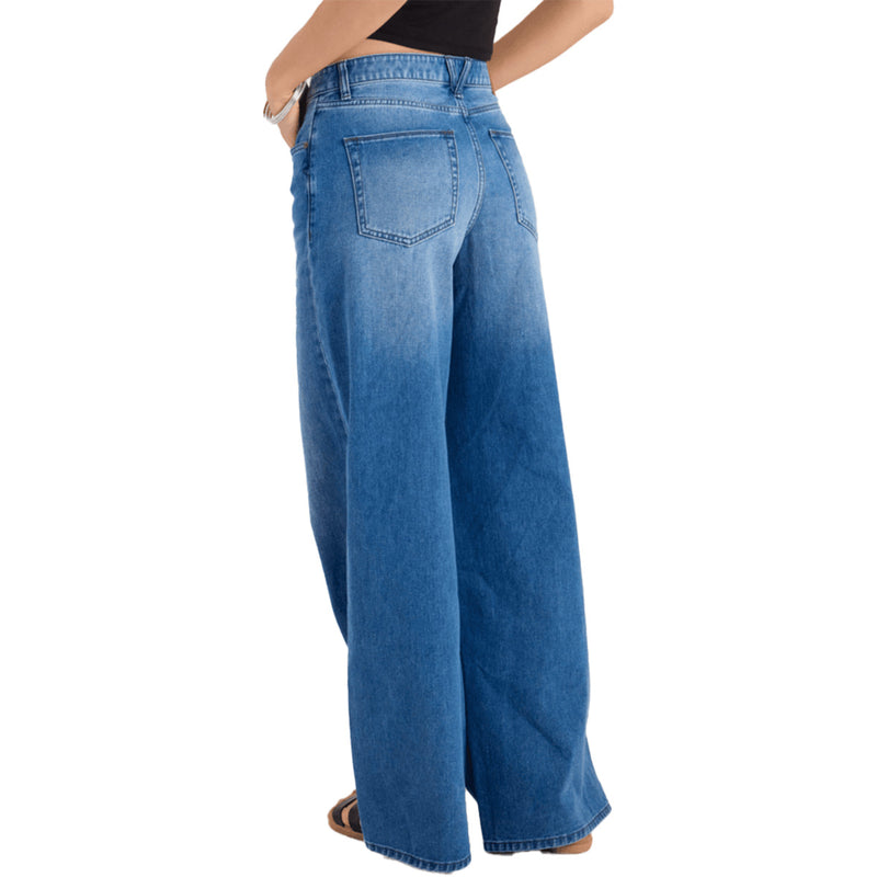 Load image into Gallery viewer, Volcom Women's Stoned Boyfriend Low Rise Jeans
