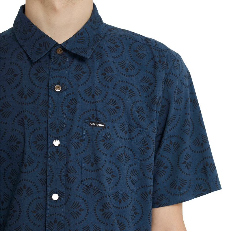 Load image into Gallery viewer, Volcom Scaler Stone Short Sleeve Button-Up Shirt 4
