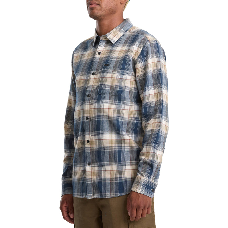 Load image into Gallery viewer, Volcom Caden Plaid Long Sleeve Button-Up Flannel Shirt 3
