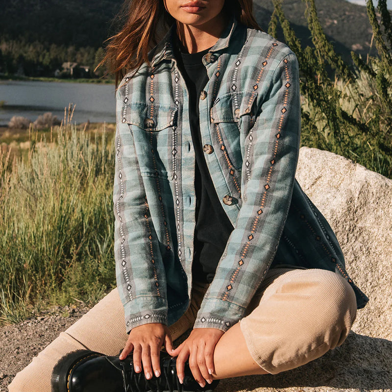 Load image into Gallery viewer, Volcom Women's Polar Boobear Flannel Shirt Jacket
