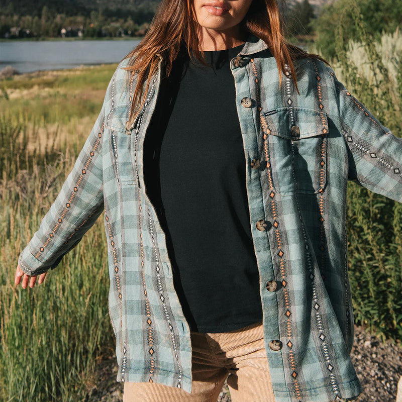 Load image into Gallery viewer, Volcom Women's Polar Boobear Flannel Shirt Jacket
