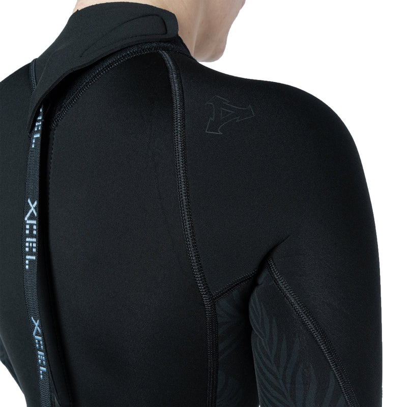 Load image into Gallery viewer, Xcel Women's Axis 2mm Short Sleeve Back-Zip Boy-Short Spring Wetsuit
