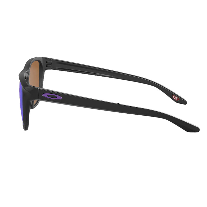 Load image into Gallery viewer, Oakley Manorburn Sunglasses - Matte Black/Prizm Violet
