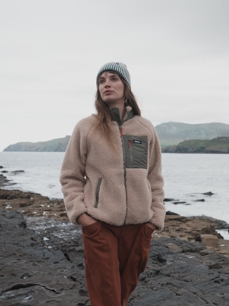 Load and play video in Gallery viewer, Finisterre Women's Offshore Zip-Up Jacket
