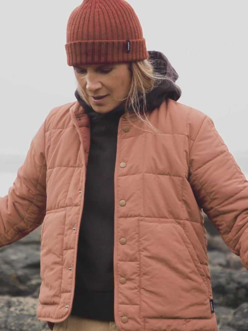 Load and play video in Gallery viewer, Finisterre Women's Lapwing Insulated Snap-Button Jacket 15
