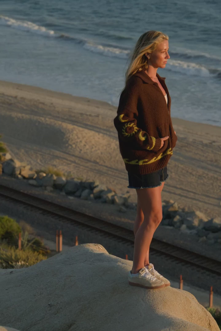 Load and play video in Gallery viewer, O'Neill Women's Corrine Long Sleeve Zip-Up Sweater
