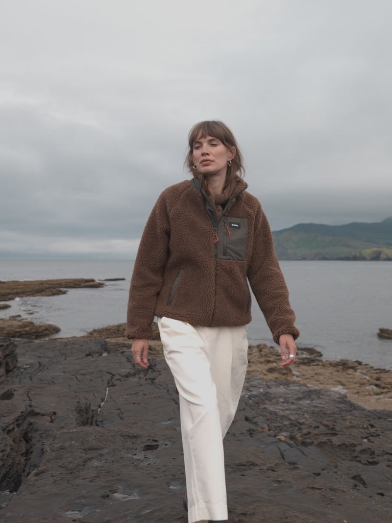 Load and play video in Gallery viewer, Finisterre Women's Offshore Zip-Up Jacket
