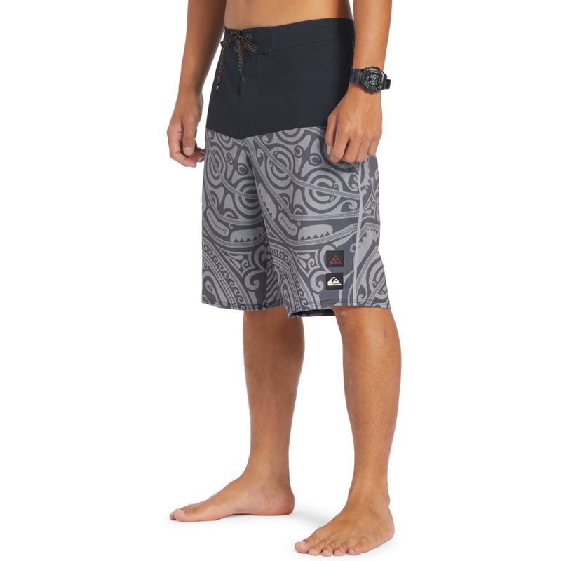 Load image into Gallery viewer, Quiksilver Surfsilk Inked 21&quot; Boardshorts
