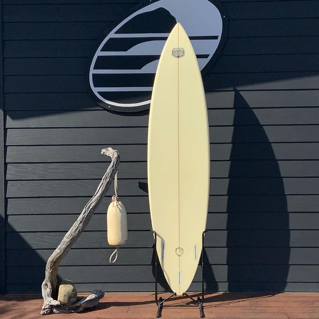 Load image into Gallery viewer, Scott Rowley Thruster Gun 7&#39;4 x 19 ½ x 2 ¾ Surfboard • USED
