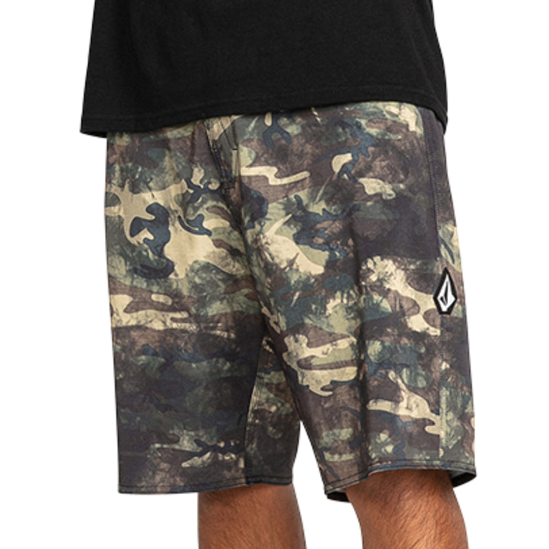 Load image into Gallery viewer, Volcom Lido Solid Mod-Tech 20&quot; Boardshorts - 2022
