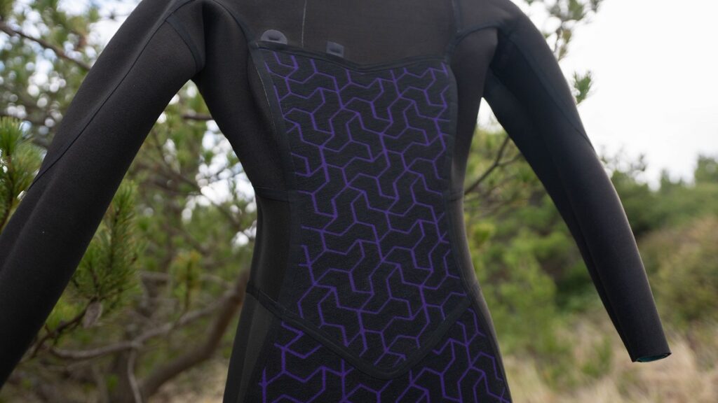Close up look at the Graphene internal lining and internal seam tape on the Billabong Women's Synergy wetsuit.